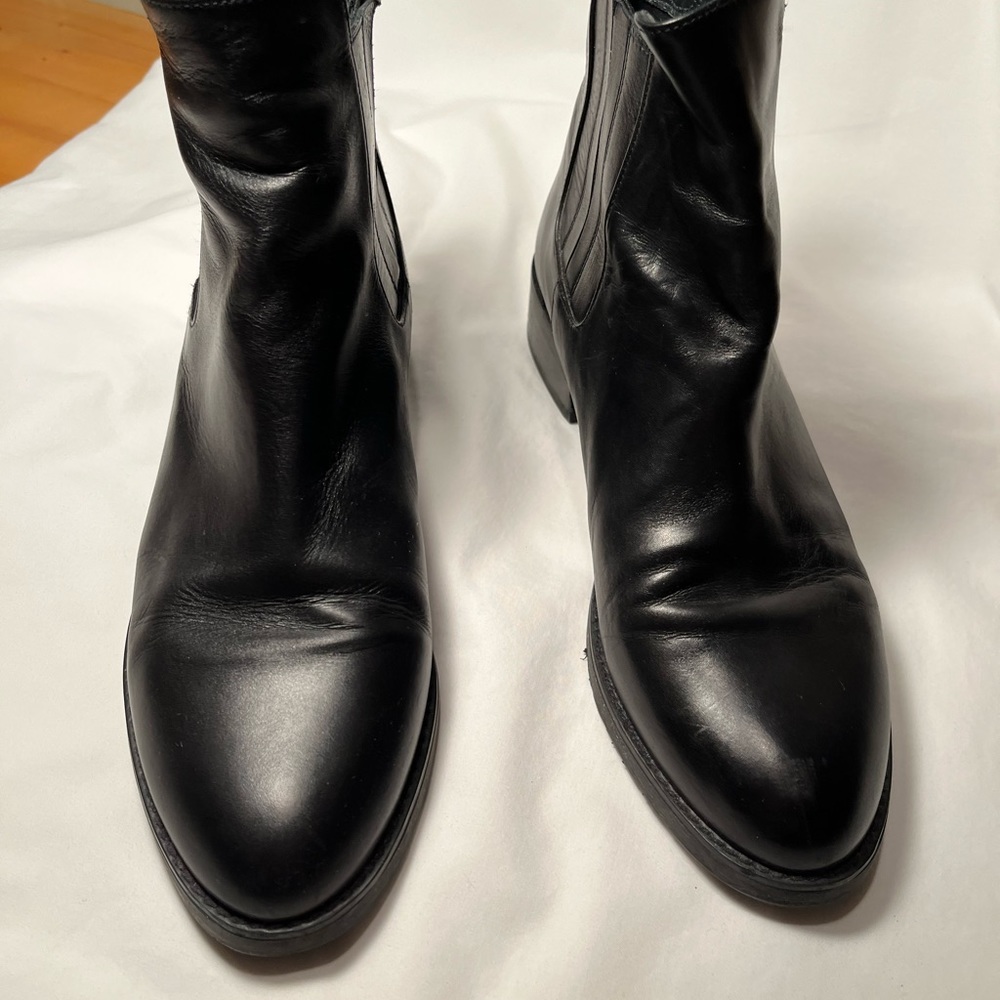 Stuart Weitzmam black leather bootie